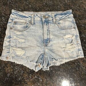 American Eagle Distressed Cutoff Jean Shorts Womens Sz 6 Stretch Light Wash